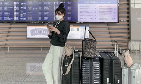 a girl who are going to travel